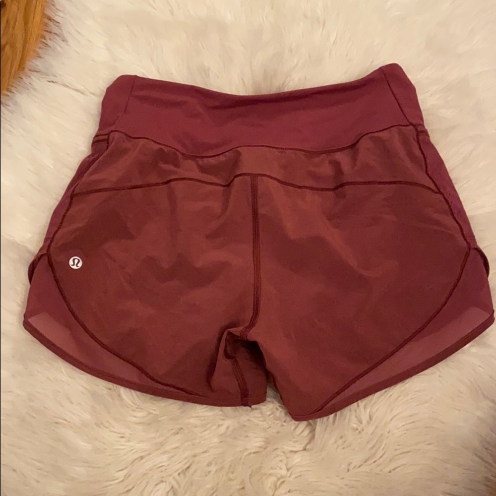 🛑🛑SOLD🛑🛑Lululemon Mauve Shorts